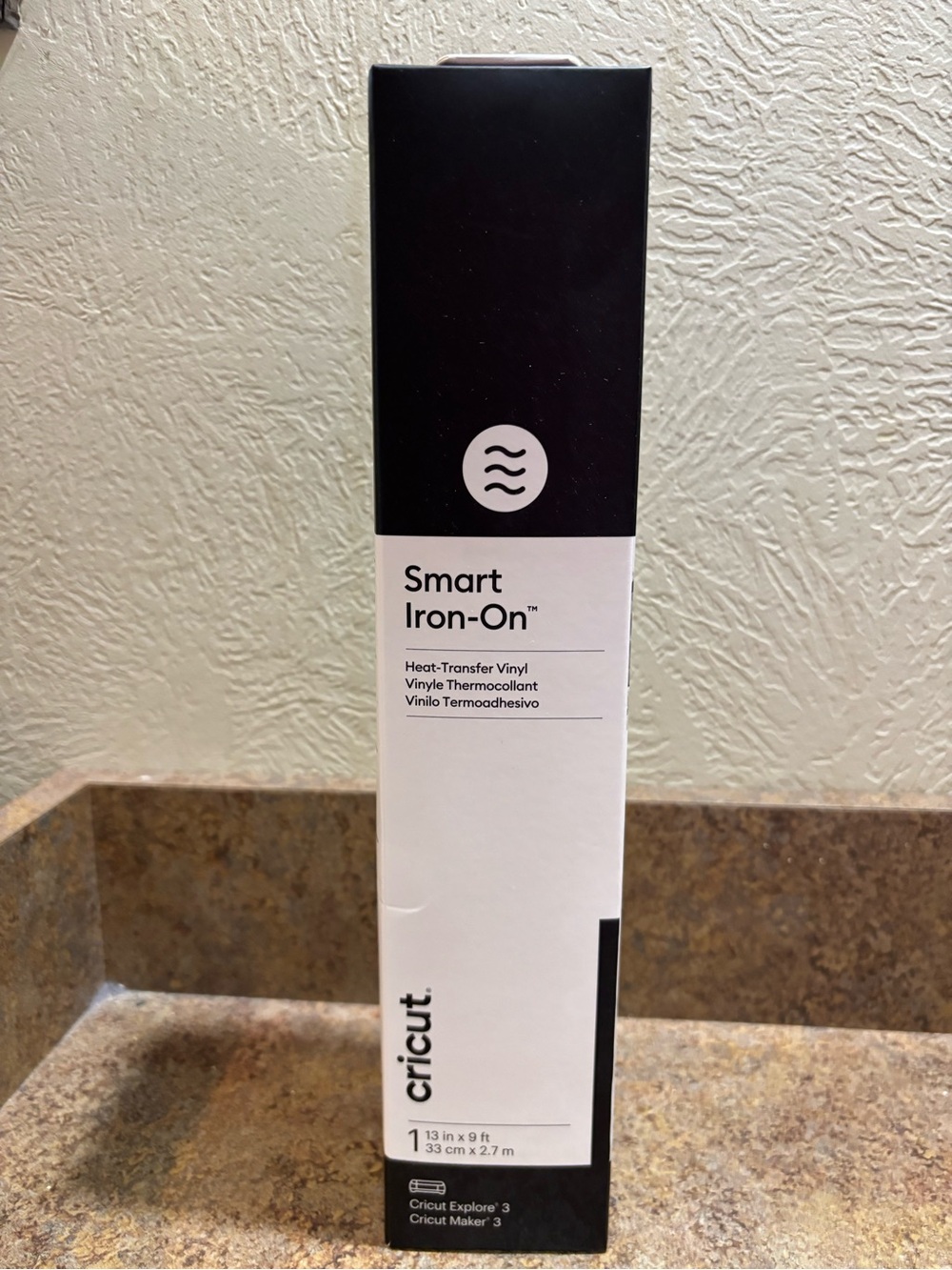 Cricut Smart Iron-On Heat-Transfer Vinyl - Black 9’